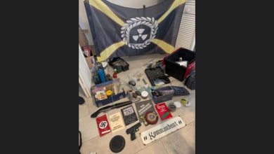 Federal prosecutors have charged a 20-year-old Florida man with multiple serious offenses after investigators say they uncovered illegal weapons, extremist material, and child se*ual abuse content during a search of his home.