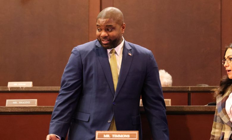 U.S. Rep. Byron Donalds’ bid for Florida governor has drawn sharp reactions from within his own party. This week, the criticism became public after a fight with controversial influencer Andrew Tate.
