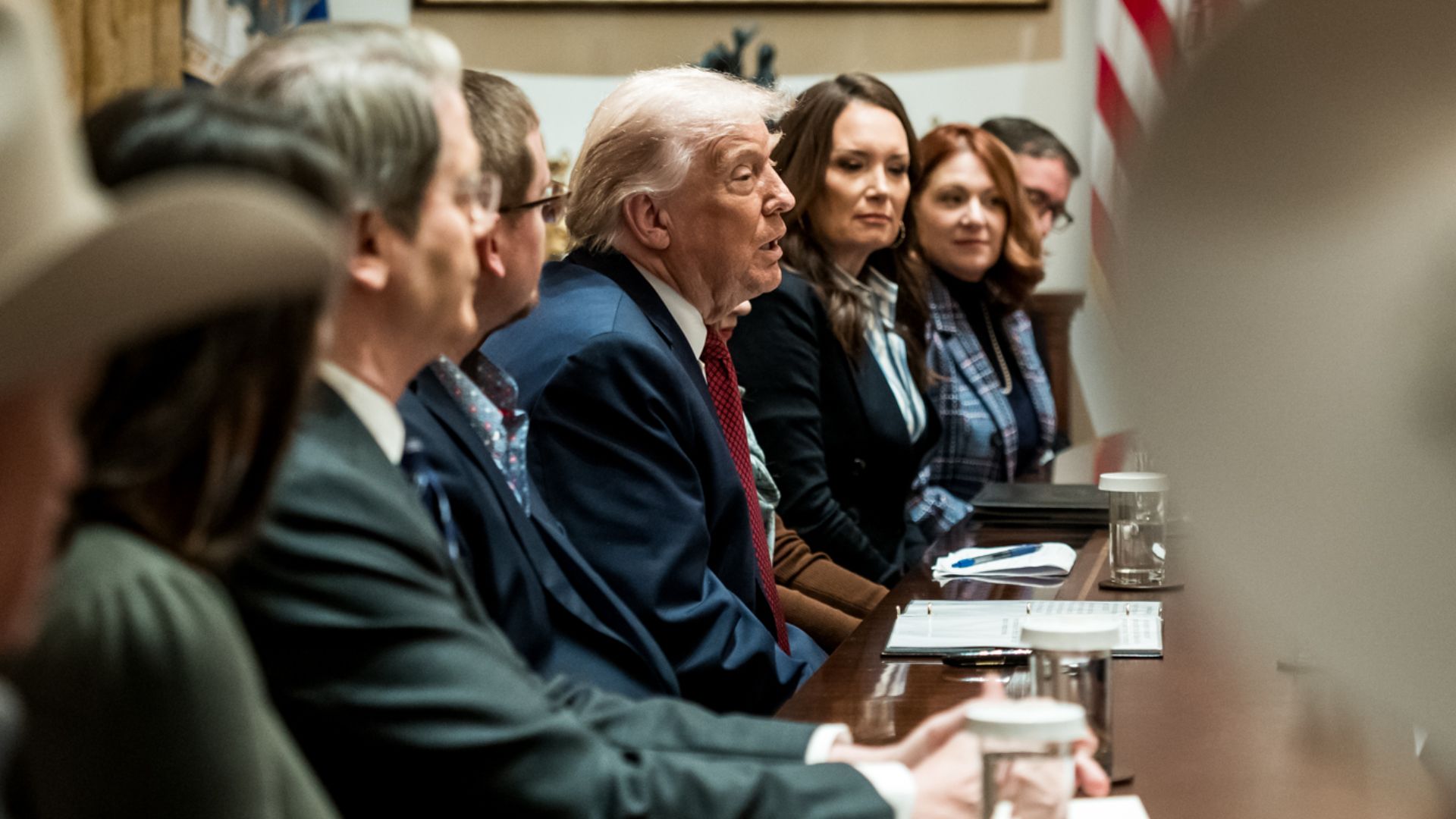 Republicans are going into the 2026 election campaign with signals that voters are getting more and more frustrated