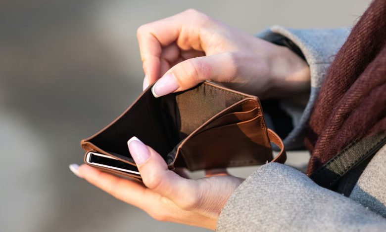 Florida lawmakers are getting ready for a debate about a big healthcare and public benefits package that might make it harder for thousands of people, especially seniors who rely on the Supplemental Nutrition Assistance Program, to qualify