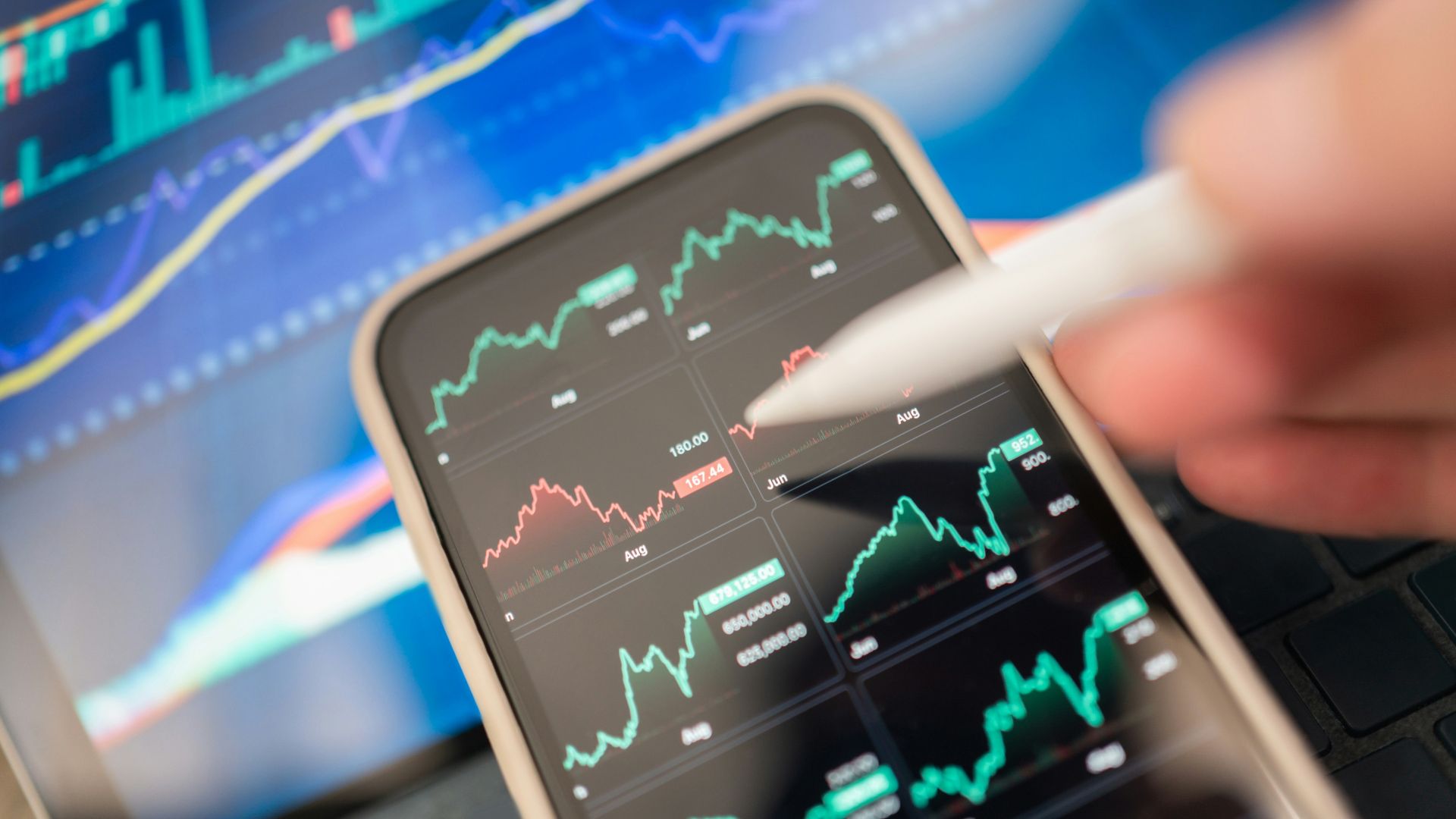 Florida Republican Sen. Ashley Moody has joined New York Democratic Sen. Kirsten Gillibrand in a revived effort to modify long-standing ethics regulations on Capitol Hill.