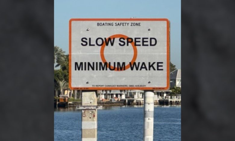 The Florida Fish and Wildlife Conservation Commission has put up new signs along a busy part of the Intracoastal Waterway in Fort Lauderdale that inform boaters to slow down