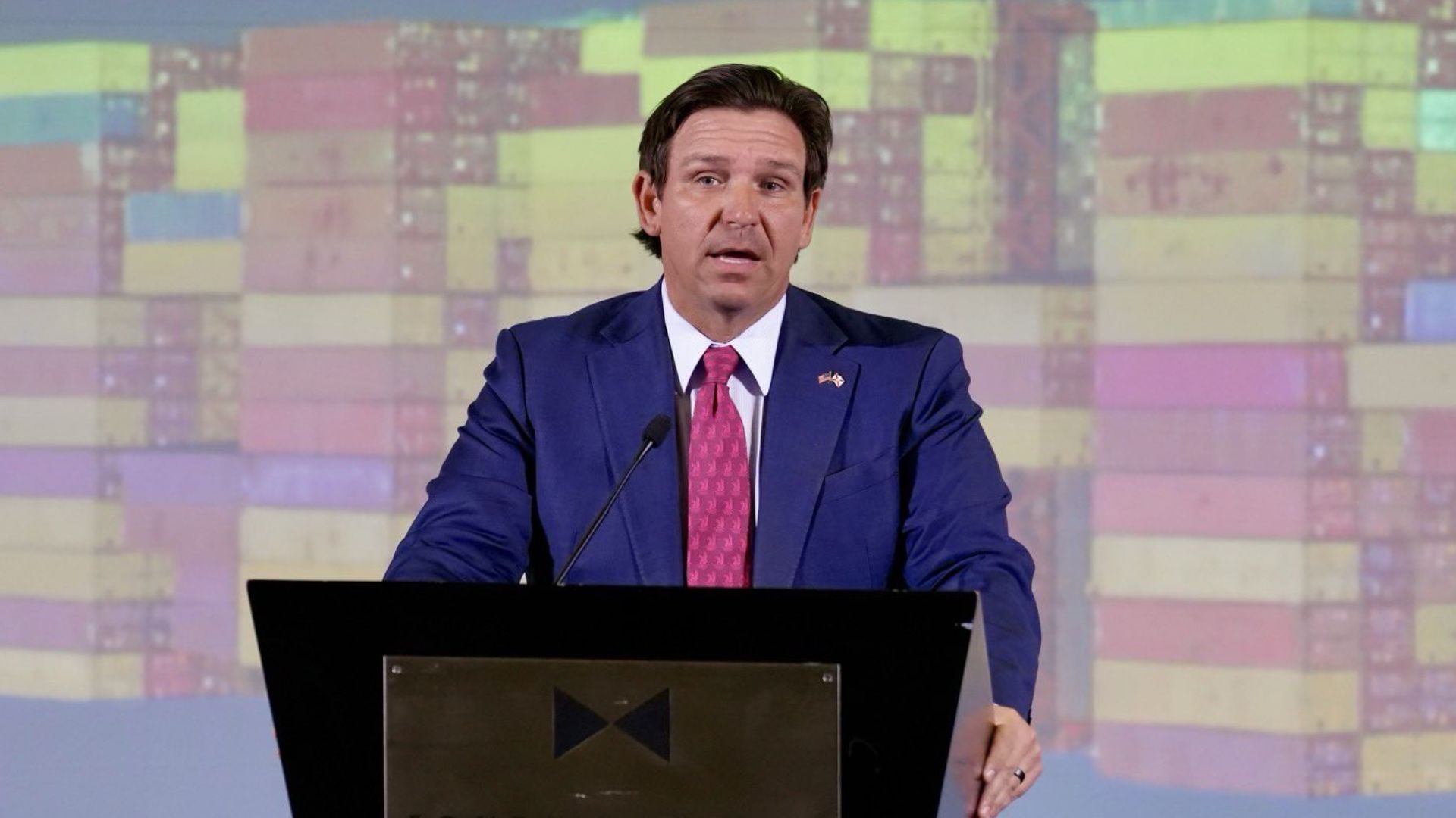 A federal judge has stopped Florida’s governor from enforcing an executive order that branded a leading Muslim civil rights organization as a terrorist group, concluding that the move ran afoul of the Constitution’s protections for speech and association