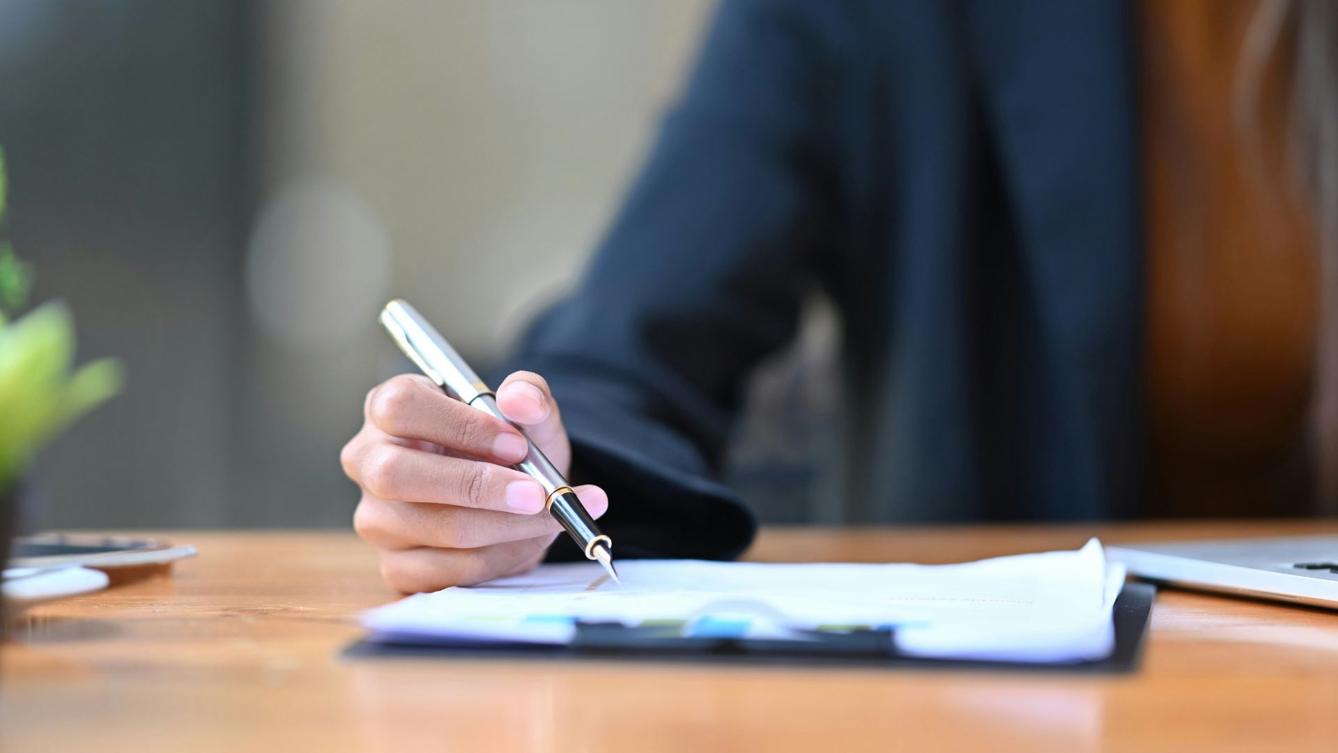 Florida’s latest push on higher education is opening a new front in the state’s broader immigration debate, with a proposed rule that could shut the door to undocumented students seeking admission to the public college system.