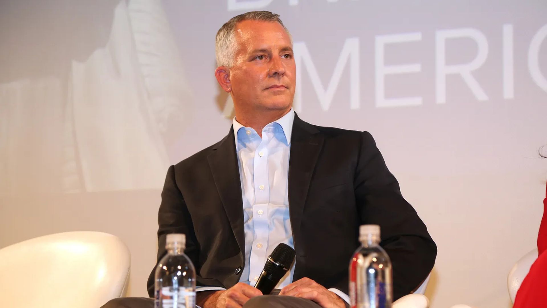 The Republican Party of Florida went after the Democratic ticket, releasing a statement that branded Jolly as a “political chameleon” and framed his campaign as another attempt by Democrats to recycle old names in a state where Republicans have dominated recent elections.