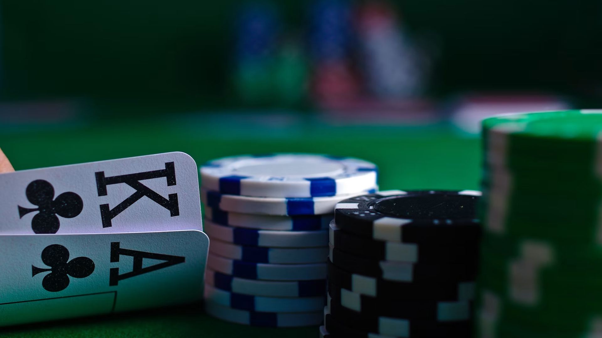 Attorney General James Uthmeier has filed two lawsuits against operators of major online “sweepstakes” casinos, including Stake and VGW platforms Chumba Casino, LuckyLand and Global Poker, along with payment processors accused of helping the businesses operate.